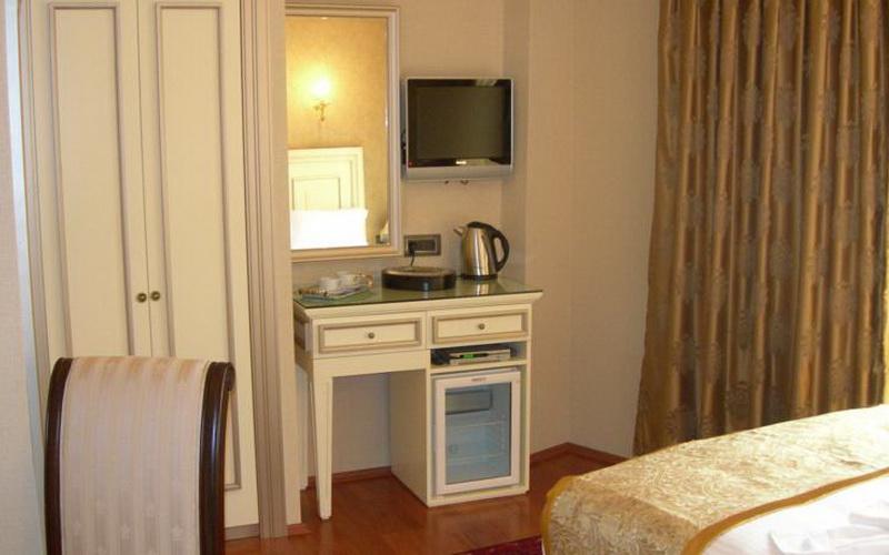 Boutique Maywood Hotel