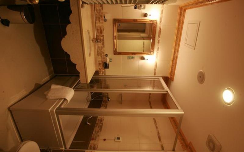 Boutique Maywood Hotel