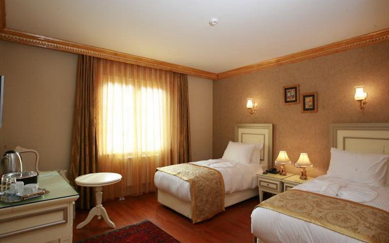 Boutique Maywood Hotel