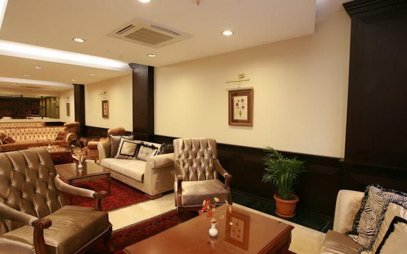 Boutique Maywood Hotel