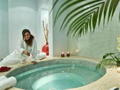 Merweb Hotel Central