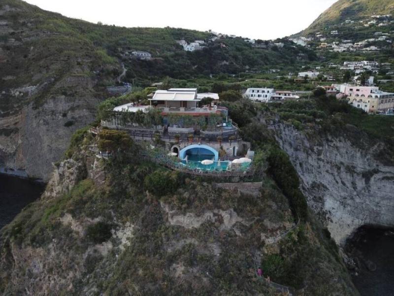 Punta Chiarito Resort
