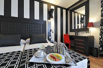 Salles Hotel Aeroport Girona
