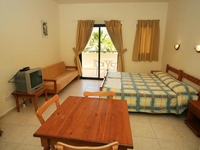 New York Plaza Hotel Apartments