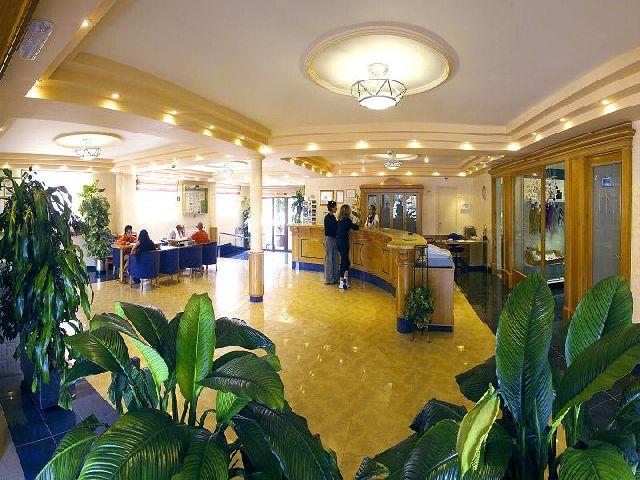 Blue Star Apartamentos