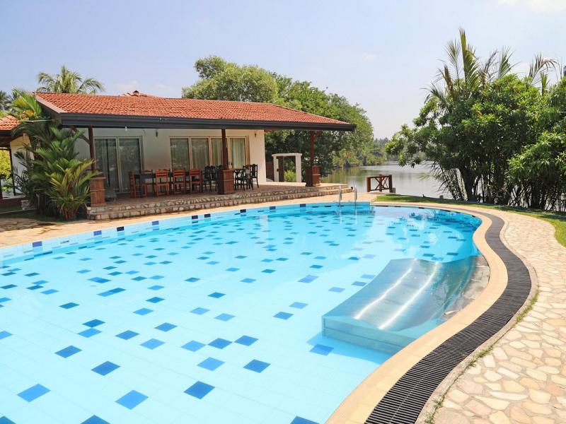 Kumudu Valley Resort