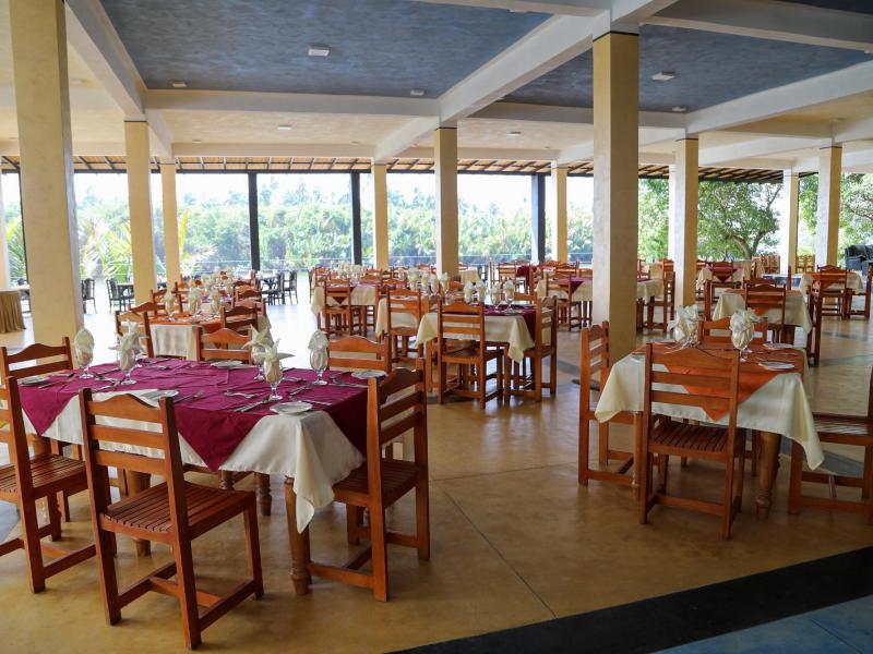 Kumudu Valley Resort