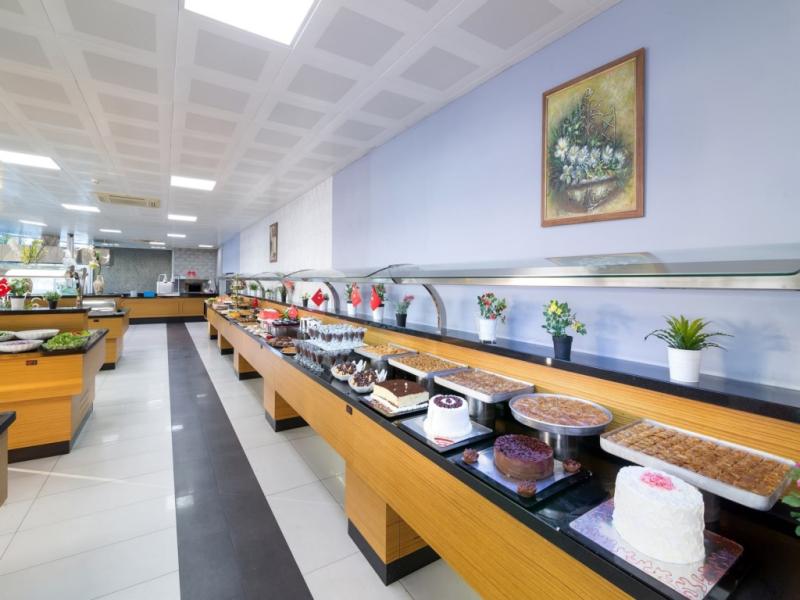 Royal Beach Club Hotel