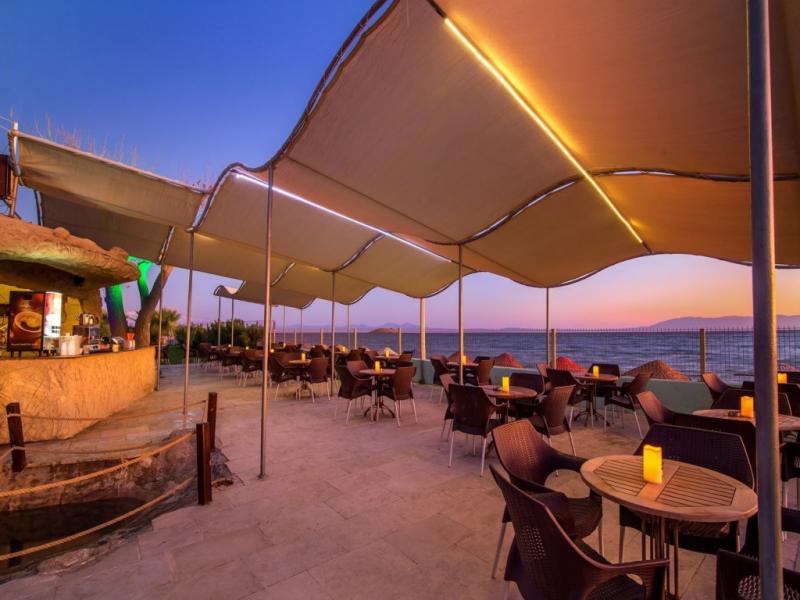 Royal Beach Club Hotel