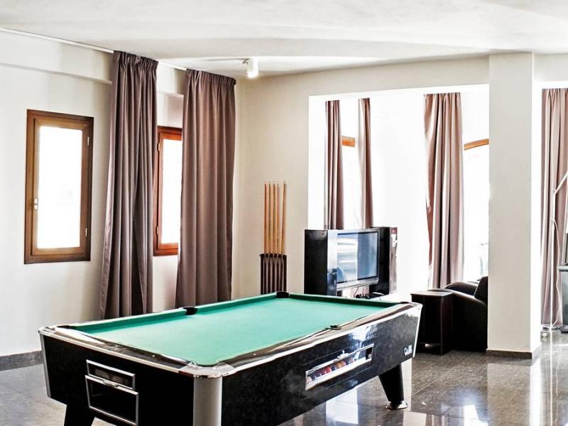 Valis Hotel
