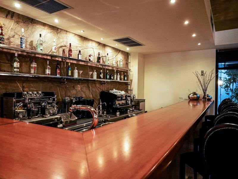 Valis Hotel