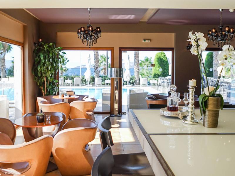 Valis Hotel