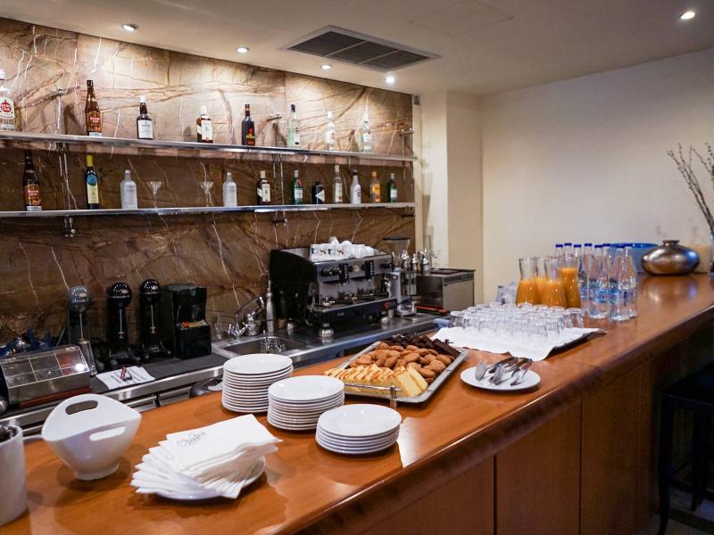 Valis Hotel