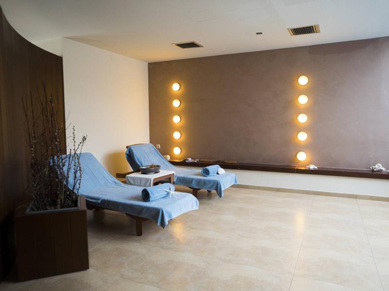 Valis Hotel