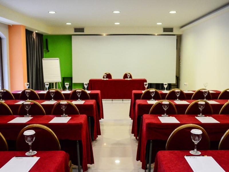 Valis Hotel