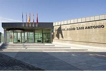 Husa Abad San Antonio