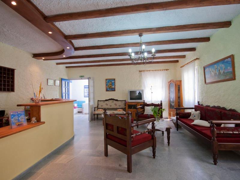 Aghia Anna Hotel