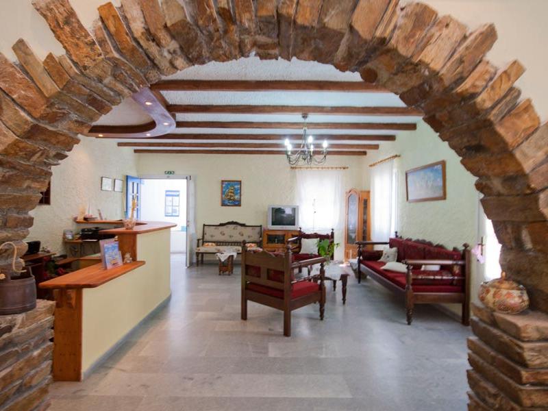 Aghia Anna Hotel