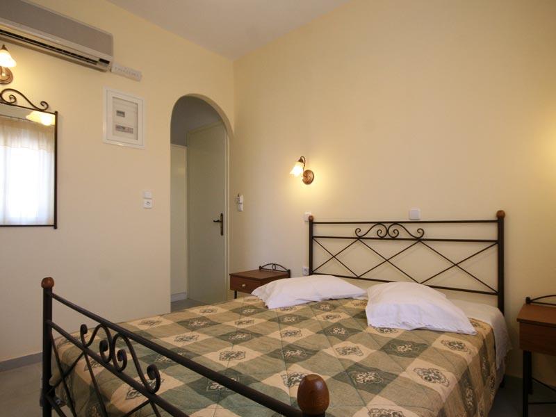 Aghia Anna Hotel