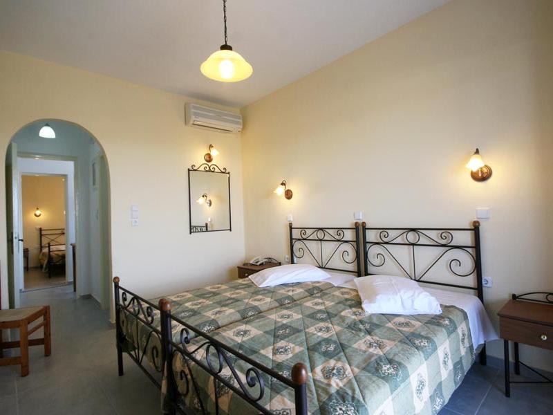 Aghia Anna Hotel