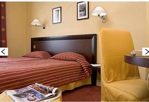 The Idol Hotel