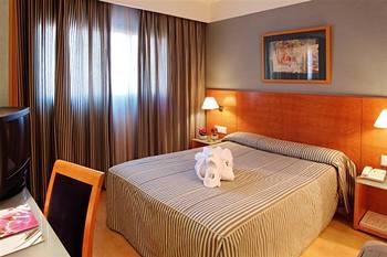 Globales De los Reyes Hotel