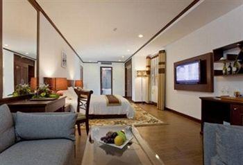 May De Ville Corner Hotel