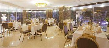 May De Ville Corner Hotel