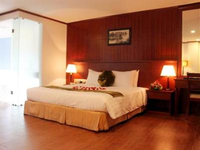 May De Ville Old Quarter