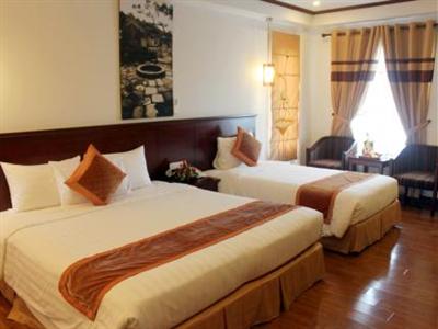 May De Ville Old Quarter