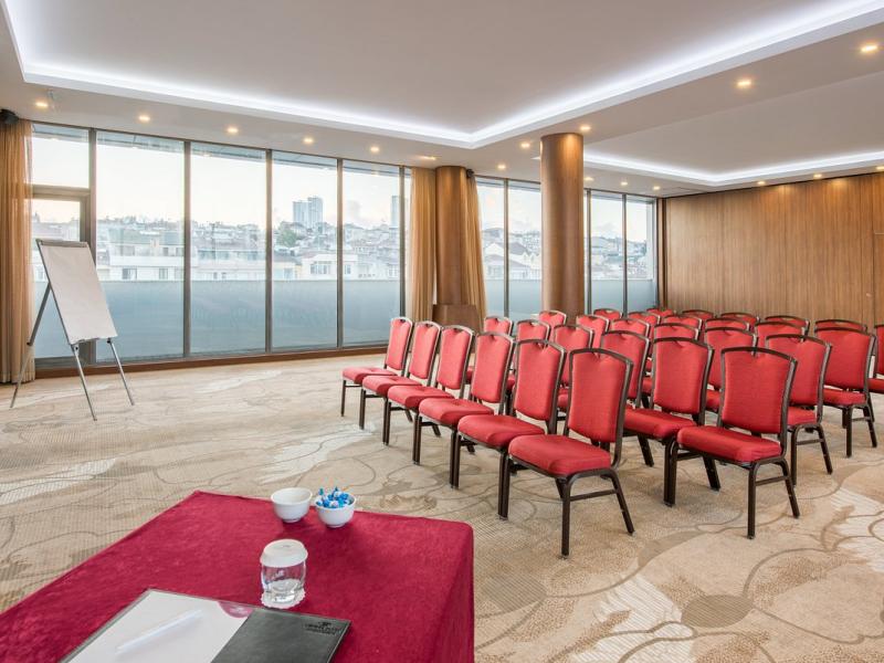 Crowne Plaza Istanbul - Harbiye