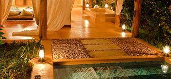 Kono Kono Beach Villas