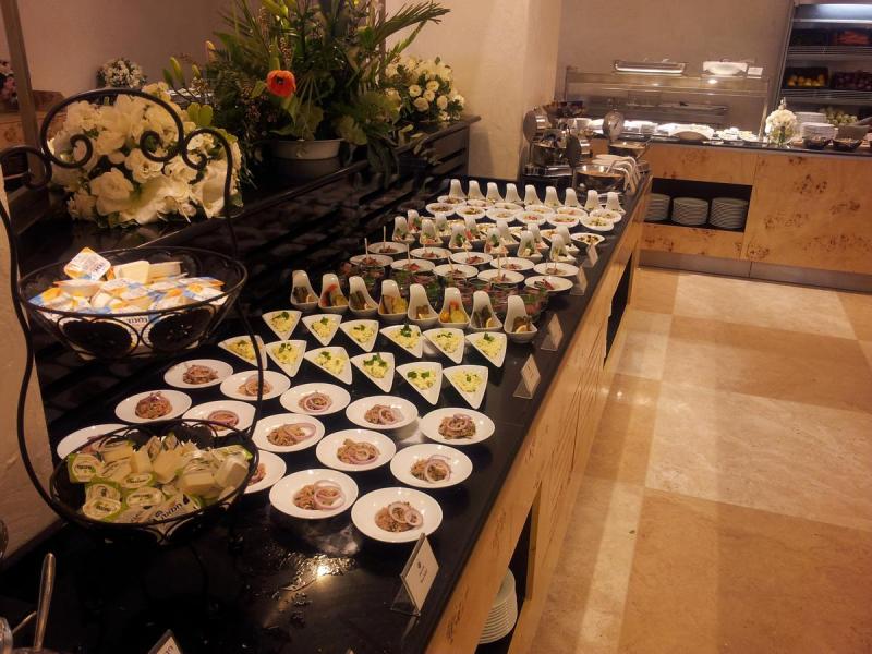 Ramada Hotel & Suites