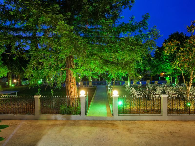 Silver Bay Hotel