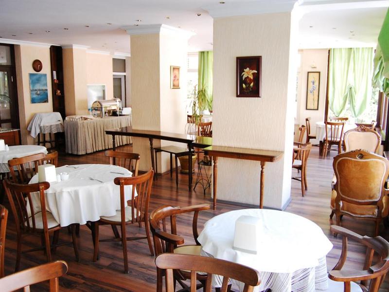 Triana Hotel