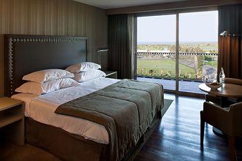 Bayside Salgados Golf & Beach Hotel