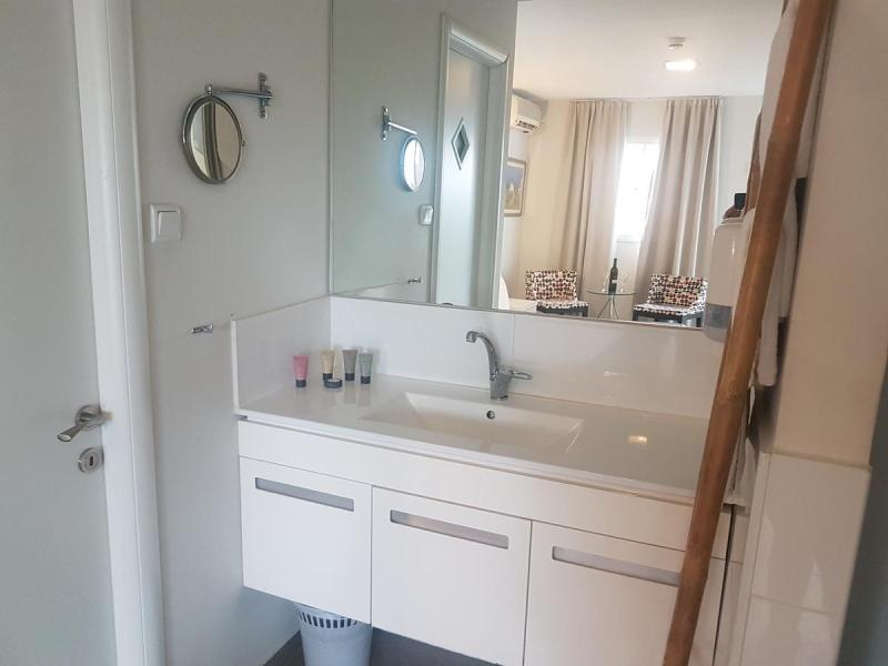 Q Village - Poleg Beach