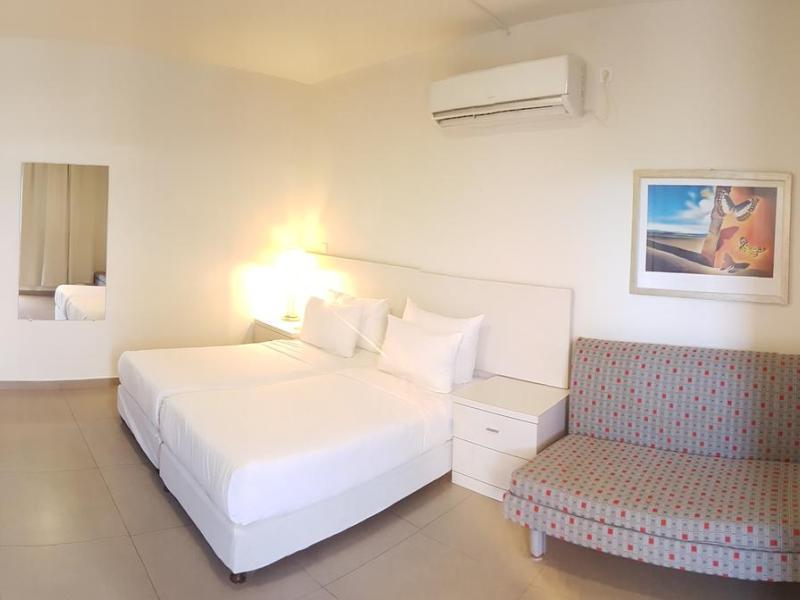 Q Village - Poleg Beach