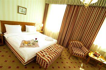 Grand Hotel Tien-Shan