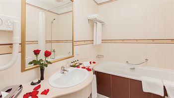 Grand Hotel Tien-Shan