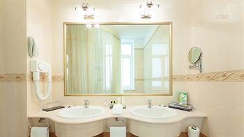 Grand Hotel Tien-Shan