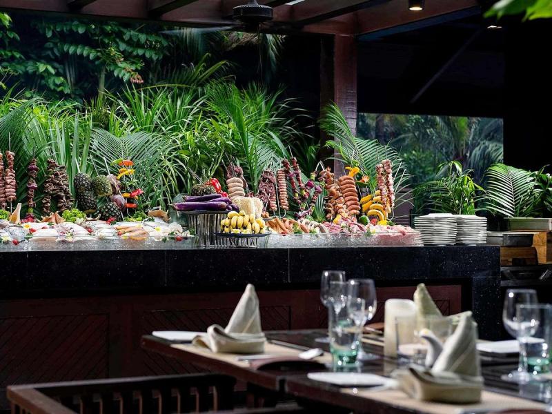 Pullman Oceanview Sanya Bay Resort & Spa