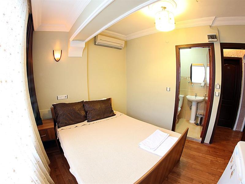 Paradise Hotel