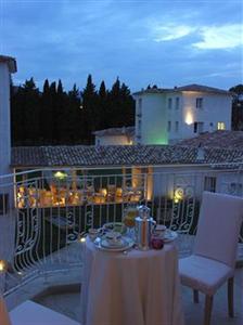 Tarthesh Hotel