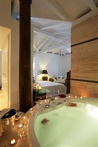 Tarthesh Hotel