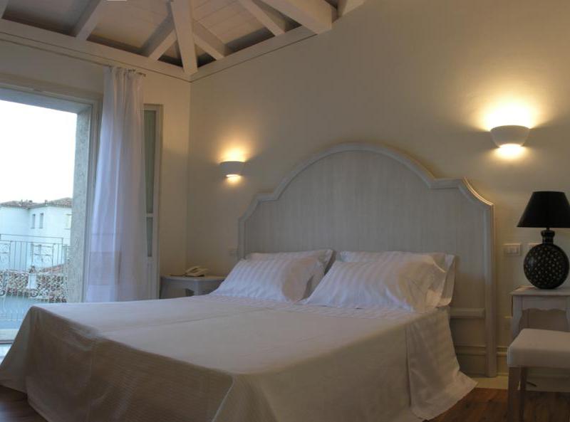 Tarthesh Hotel