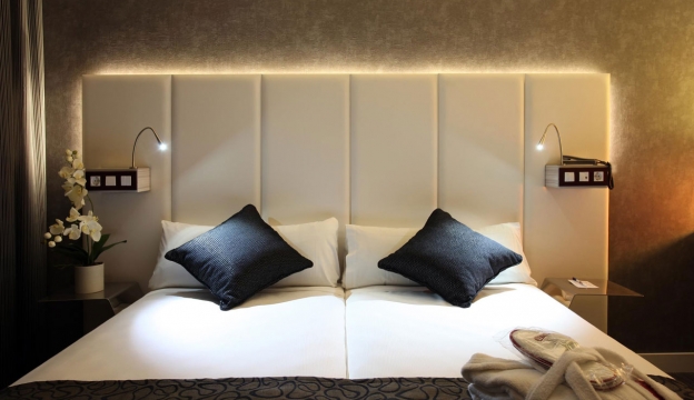 Petit Palace Santa Barbara