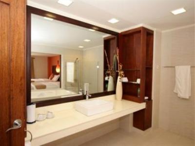 Coron Gateway Hotel & Suites