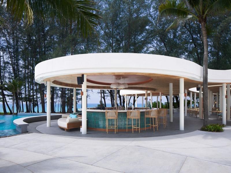 Le Meridien Phuket Mai Khao Beach Resort