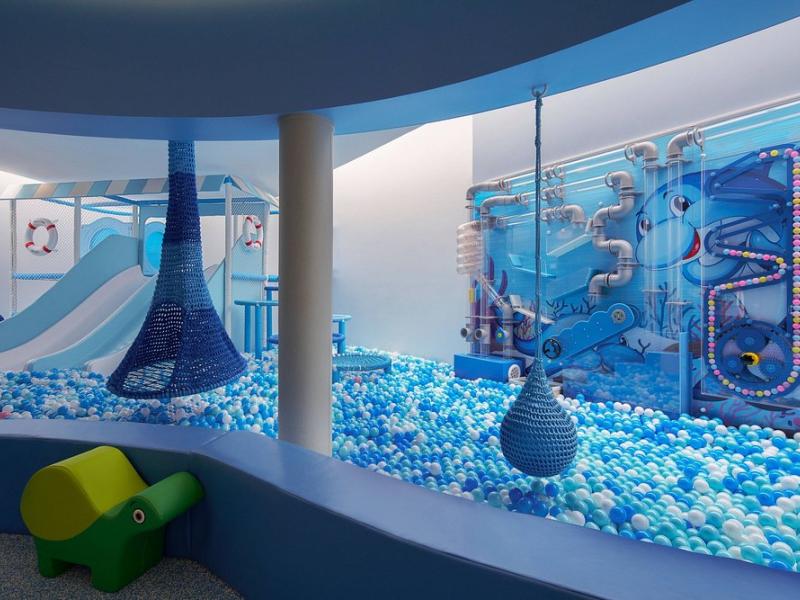 Le Meridien Phuket Mai Khao Beach Resort